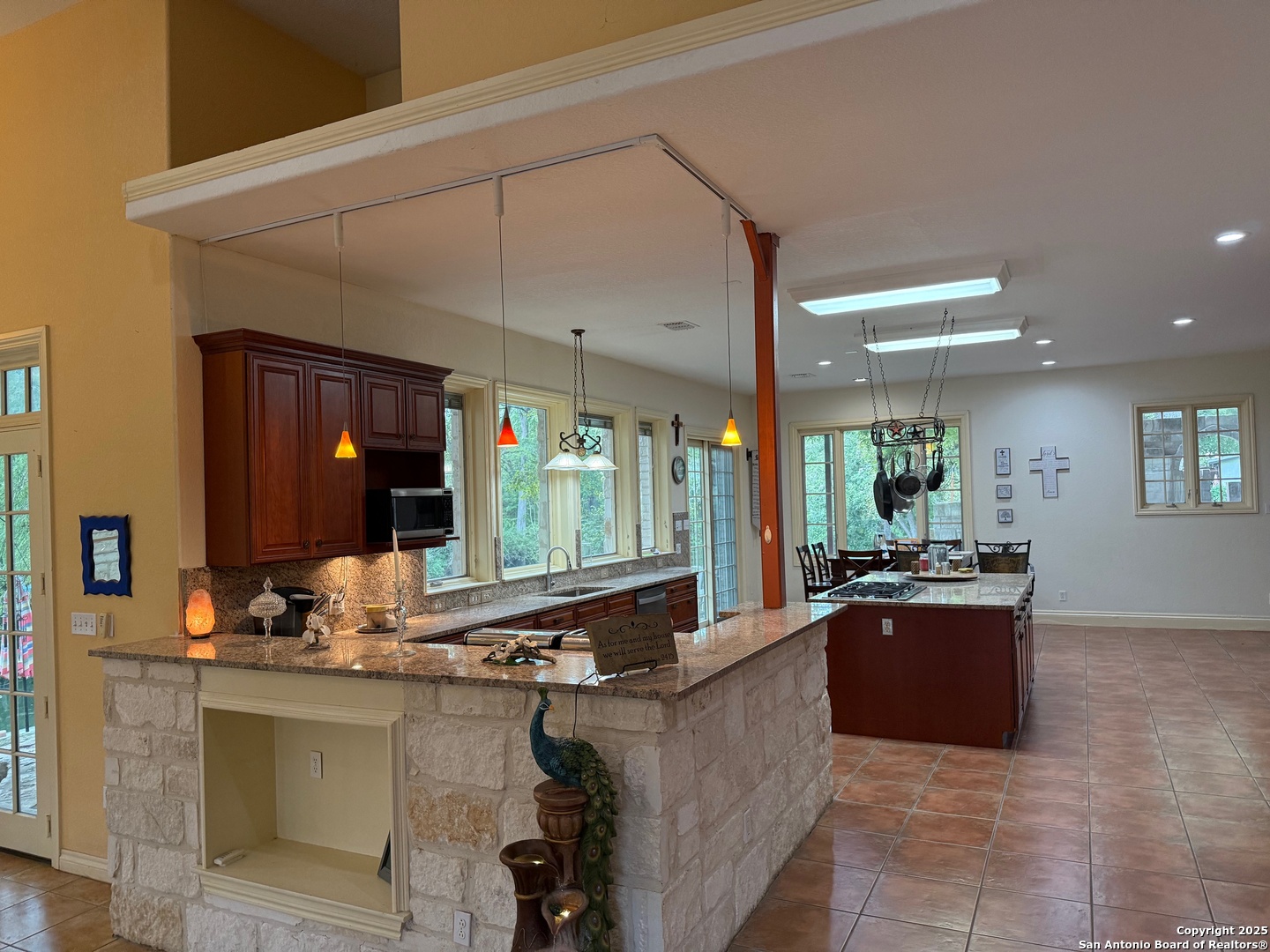 Canyon Lake, Texas 78133, United States, 5 Bedrooms Bedrooms, ,4 BathroomsBathrooms,Residential,Active,87116