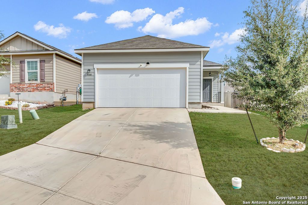 Photo of 5144 Morning Graze, St Hedwig, TX 78152 (MLS # 1924638)