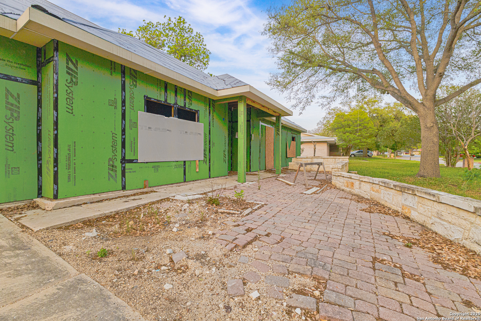 421 Faircrest