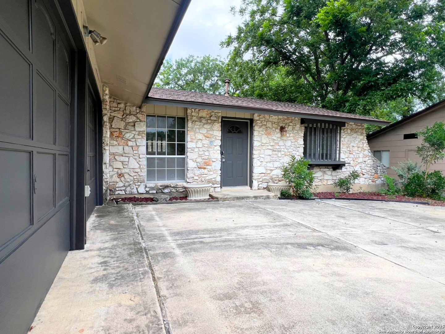 7607 Old Spanish Trail