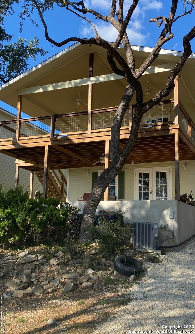 Photo 1 of 26 — 980 Pebble Beach Dr NW, Lakehills, TX 78063