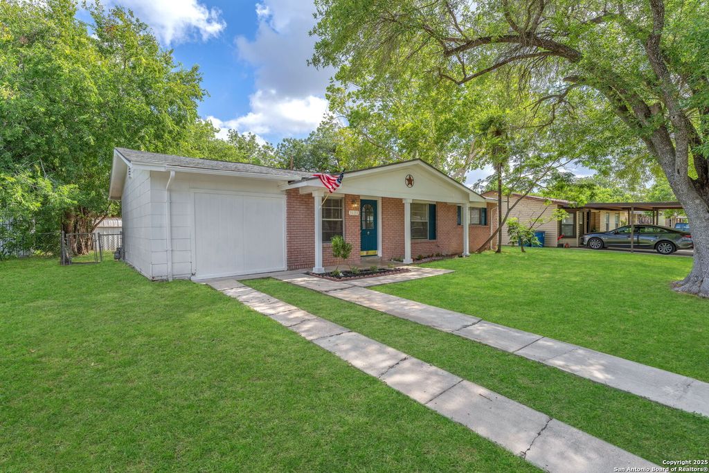 Photo of 5131 Redding, Kirby, TX 78219 (MLS # 1888859)