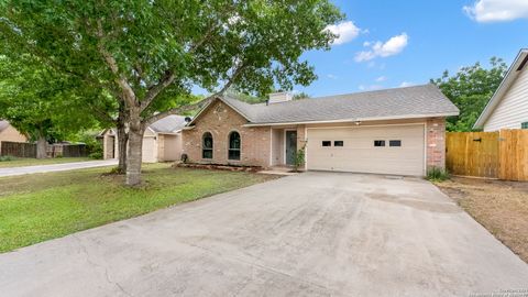 Single Family Residence in Converse TX 10129 Trappers Rdg.jpg