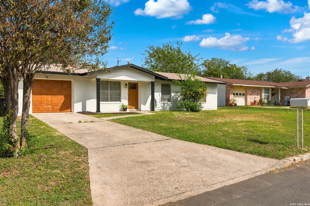 Photo of 4011 TALLULAH DR, San Antonio, TX 78218 (MLS # 2011722)