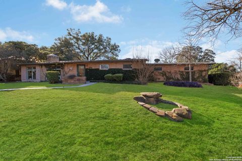800 Eventide Terrell Hills TX 78209