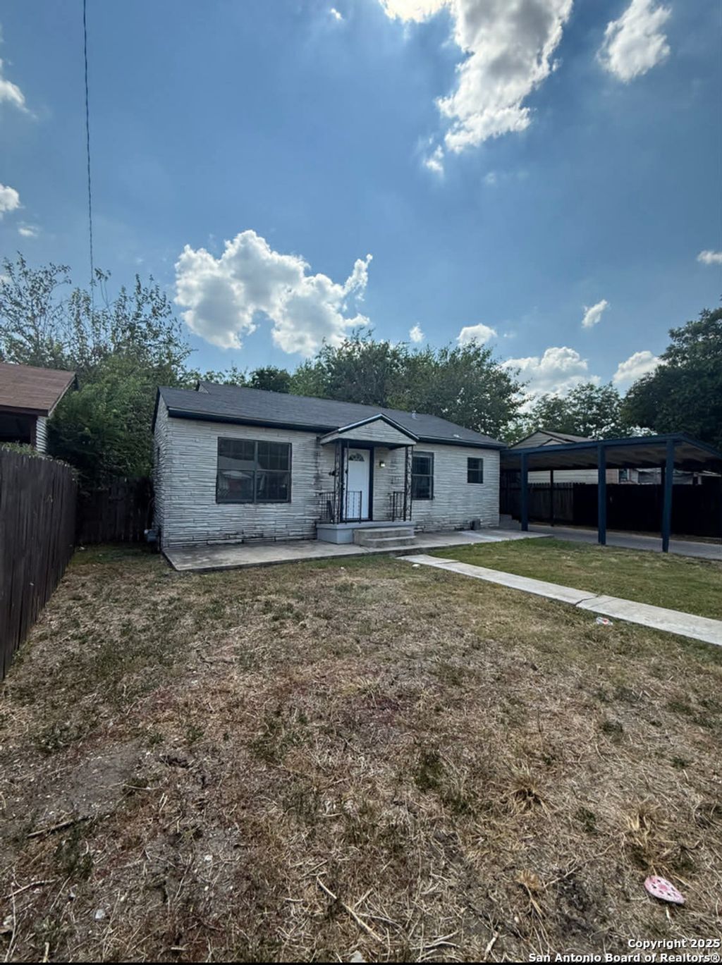 Photo of 422 Ellana Claire, San Antonio, TX 78225 (MLS # 1926203)
