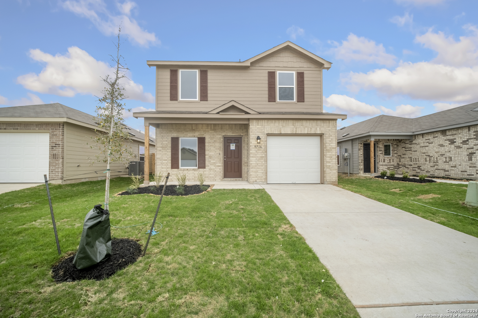 View Elmendorf, TX 78112 house