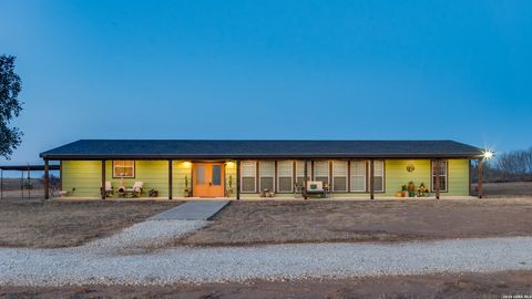 1725 Fm 2504 Poteet TX 78065