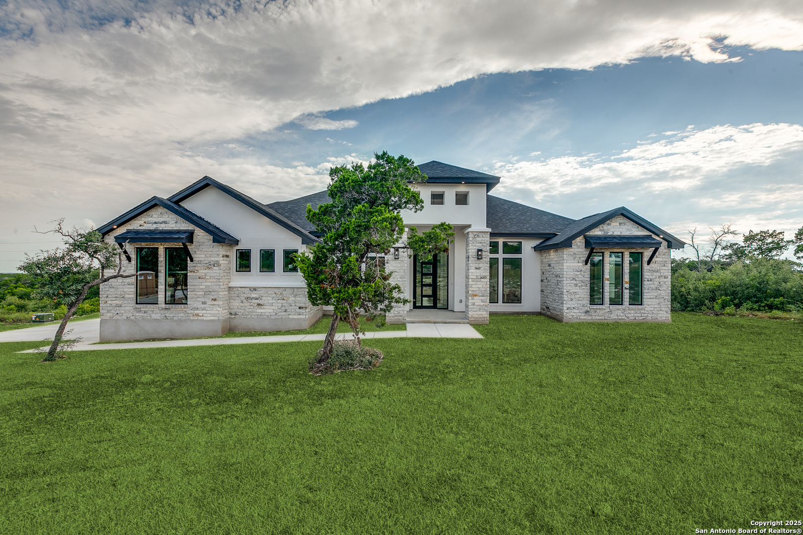 205 Private Road 2772