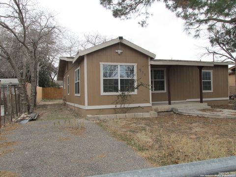 A home in Uvalde