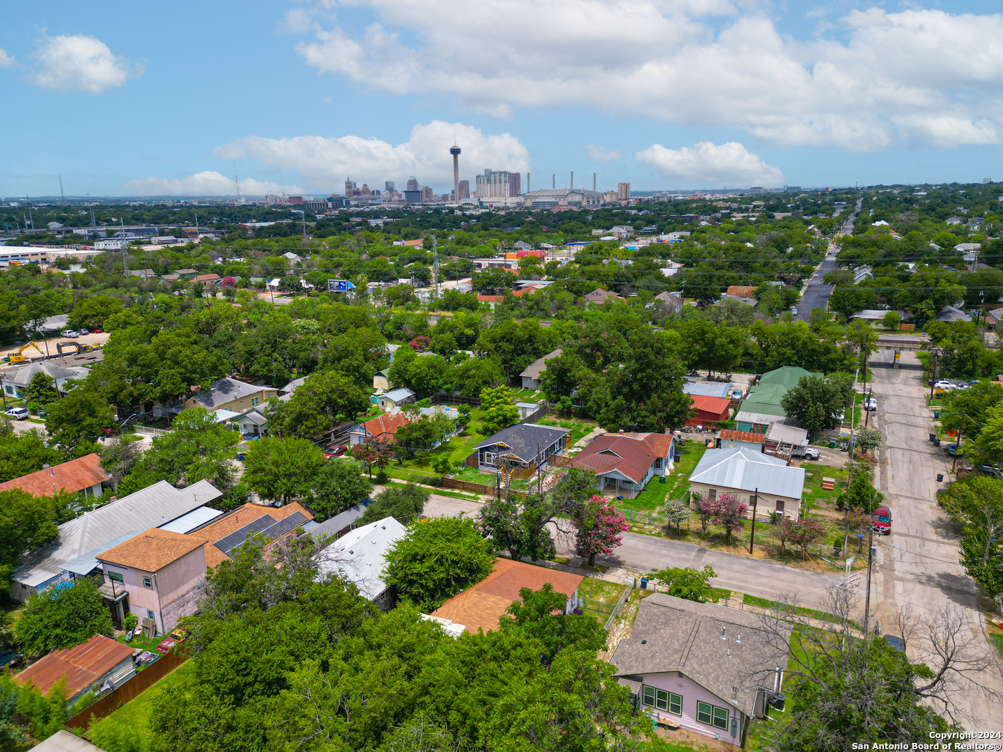 134 E High Avenue