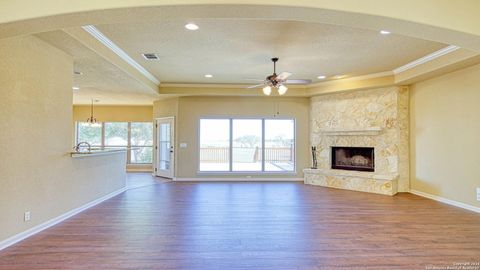 A home in Floresville