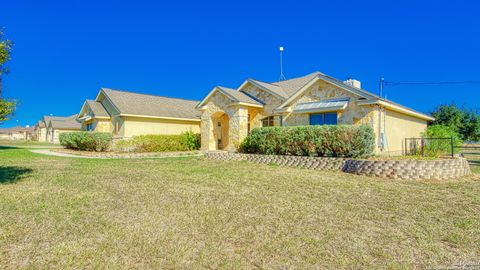 A home in Floresville