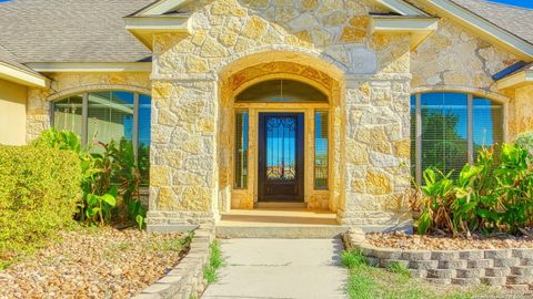 A home in Floresville