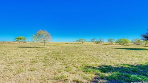 A home in Floresville