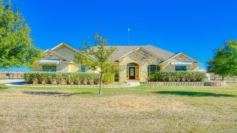 A home in Floresville