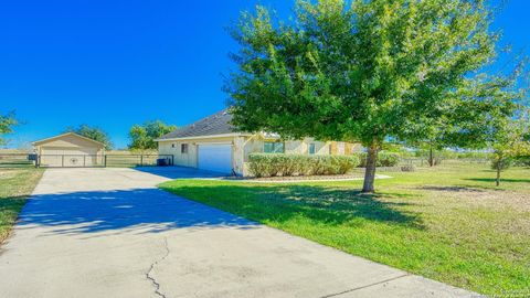 A home in Floresville