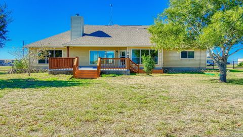 A home in Floresville