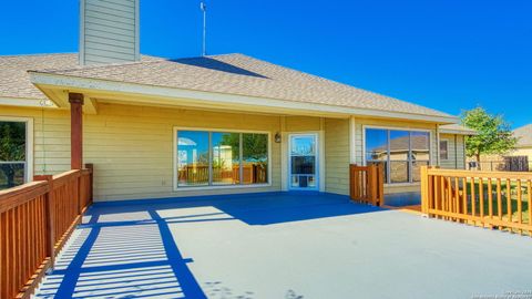 A home in Floresville