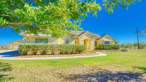 A home in Floresville