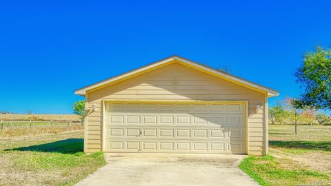 A home in Floresville