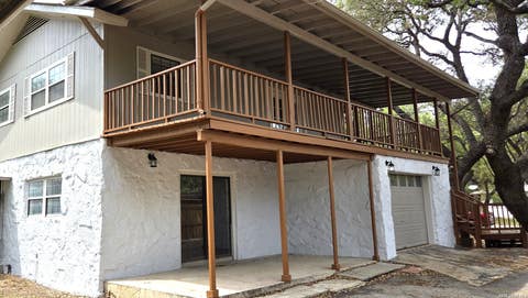 Property photo of 1385 Pebble Beach Rd, Lakehills, TX 78063