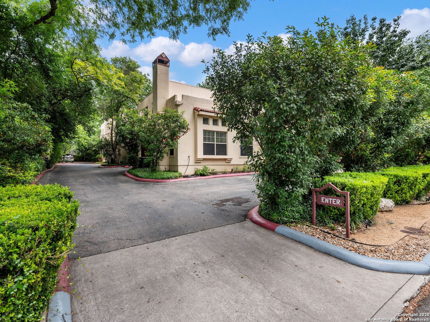 207 Grandview