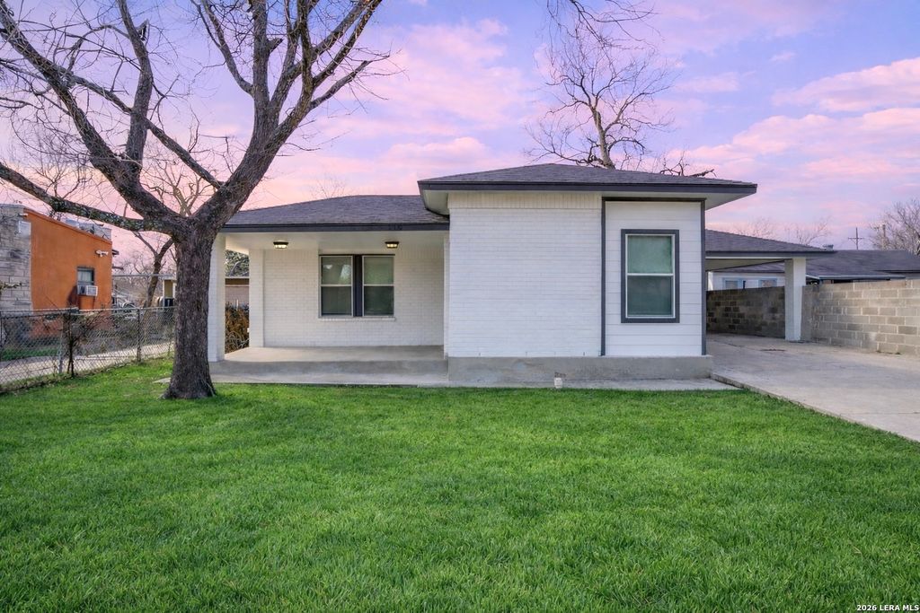 Photo of 119 Tarrant, San Antonio, TX 78214 (MLS # 1944542)