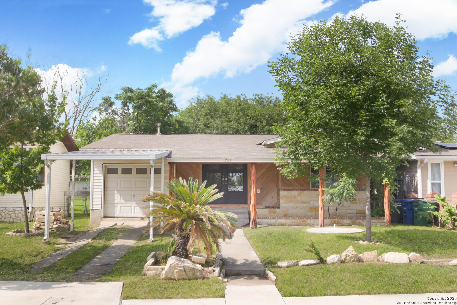 727 John Adams Dr