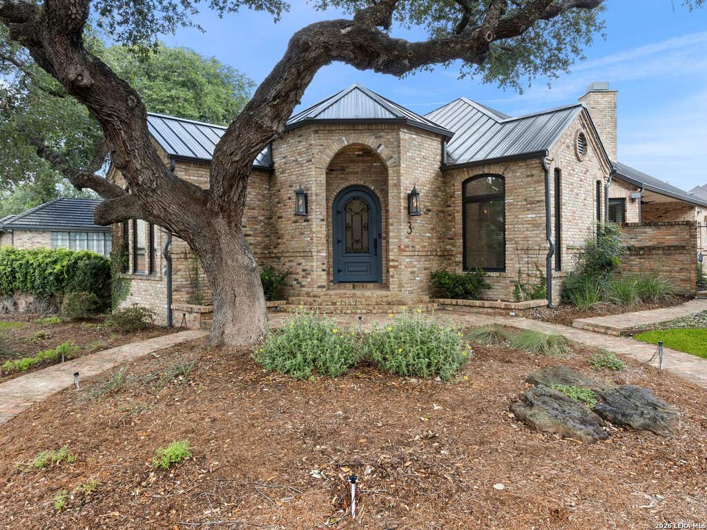 Photo of 3 BURNHAM GLN, San Antonio, TX 78257 (MLS # 1997794)