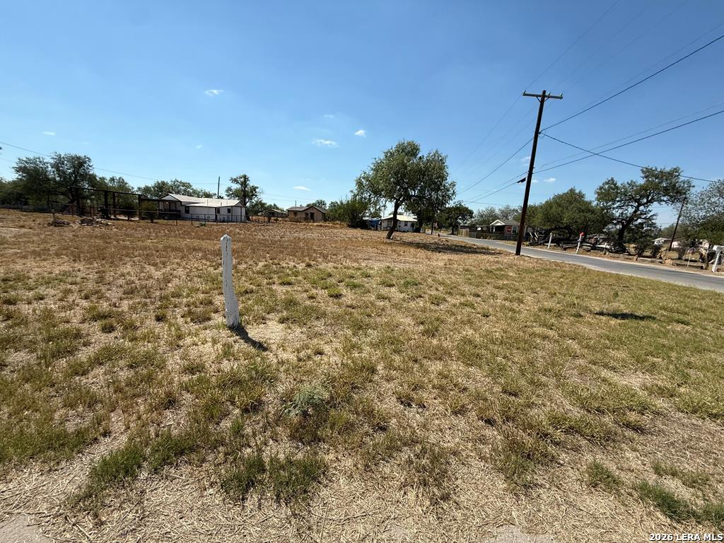 Photo 1 of 4 — 204 Hidalgo, Carrizo Springs, TX 78834