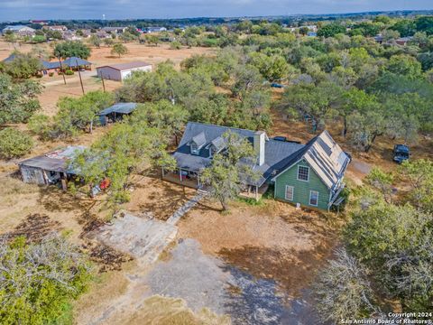 A home in Floresville