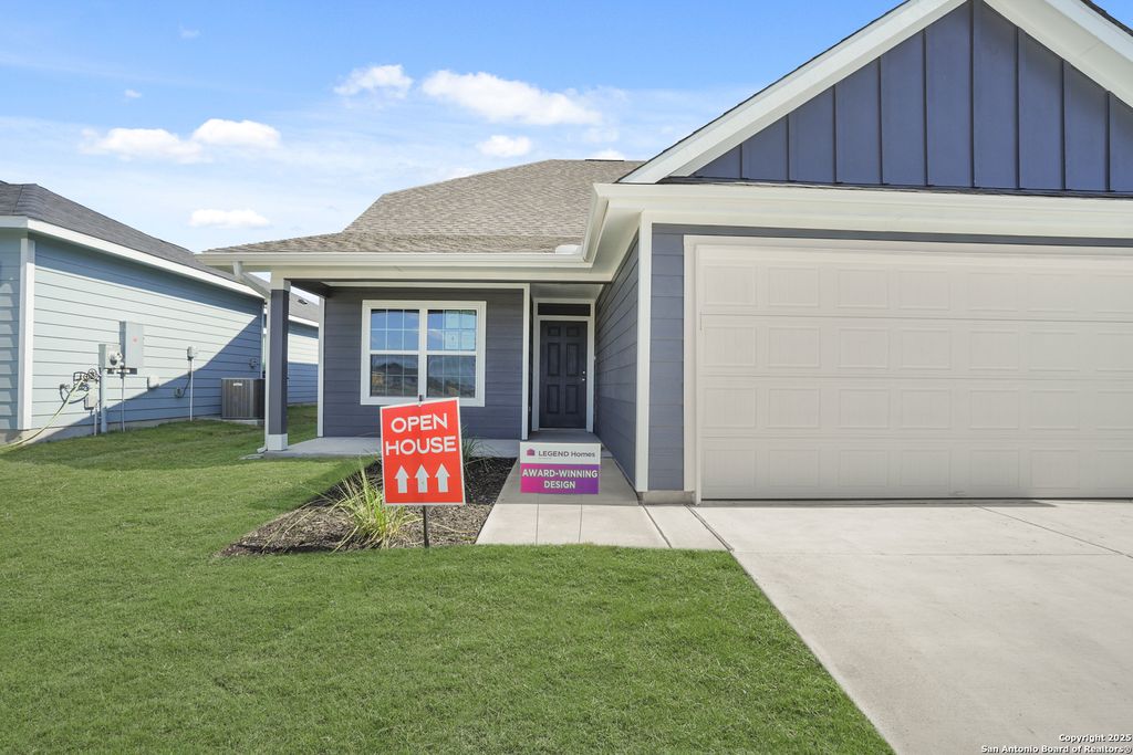 Photo of 517 Lina Way, Seguin, TX 78155 (MLS # 1891668)