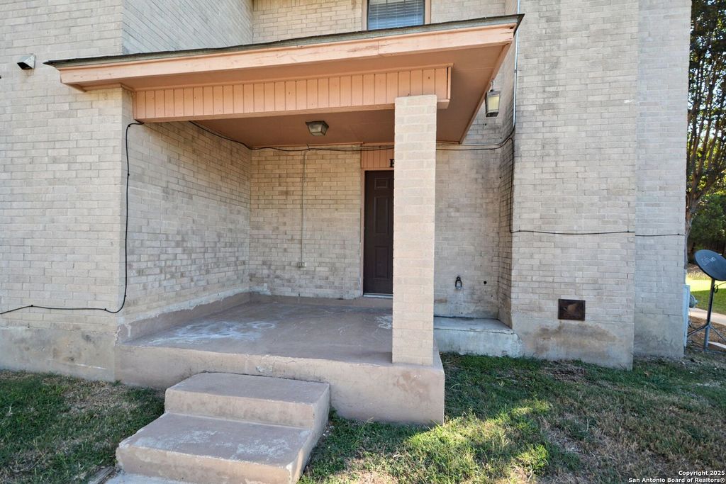 Photo of 1024 MISSION DR B #B, New Braunfels, TX 78130 (MLS # 1922670)