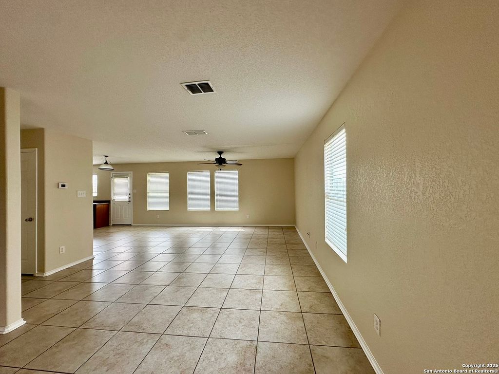 Photo of 327 VILLE SERENE, San Antonio, TX 78253 (MLS # 1909985)