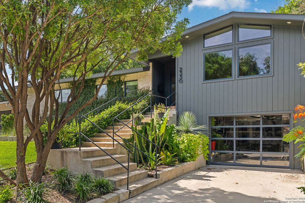 Photo of 2330 Blanton Dr, San Antonio, TX 78209 (MLS # 1950401)