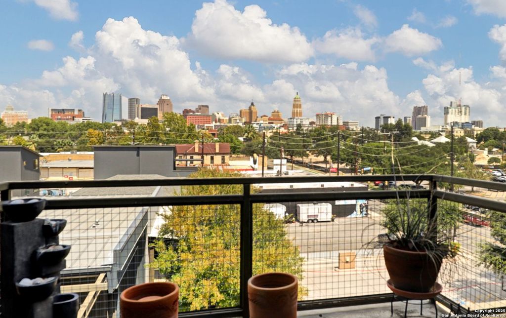 Photo of 831 S Flores 2407-2409 #2407-2409, San Antonio, TX 78204 (MLS # 1910078)