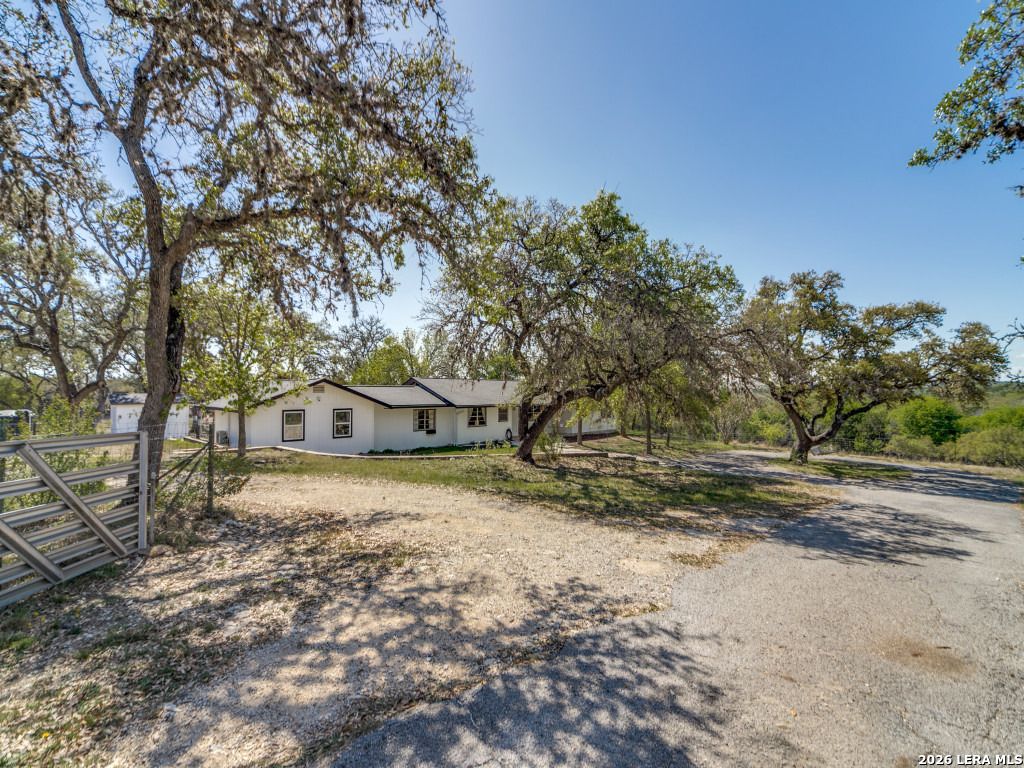 Photo of 135 WALNUT GROVE RD, Boerne, TX 78006 (MLS # 1956748)