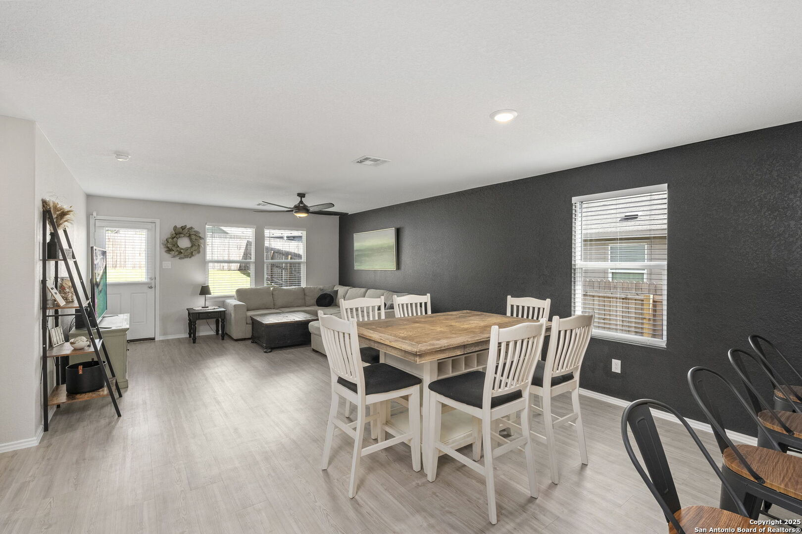 6041 Vestige Bend