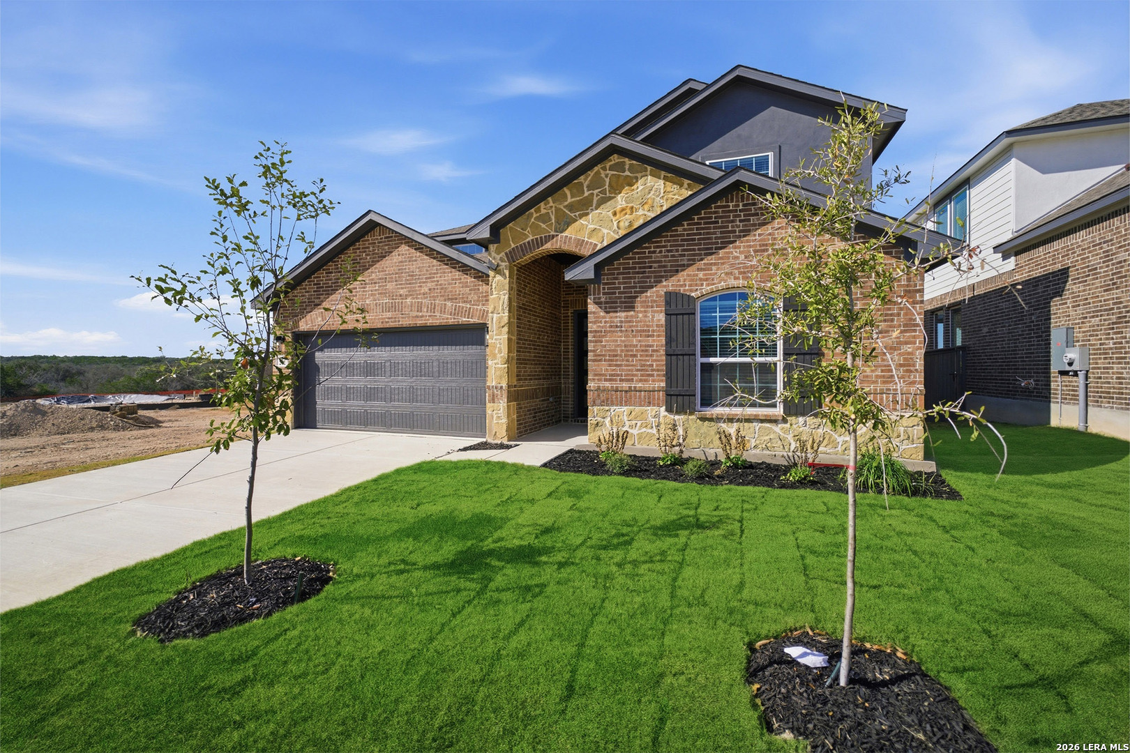 212 Ednie Ln