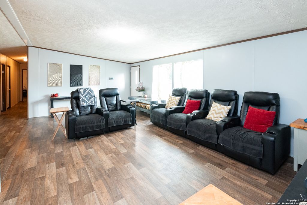 Photo of 934 7th, Floresville, TX 78114 (MLS # 1883910)