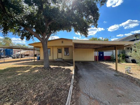 A home in Dilley