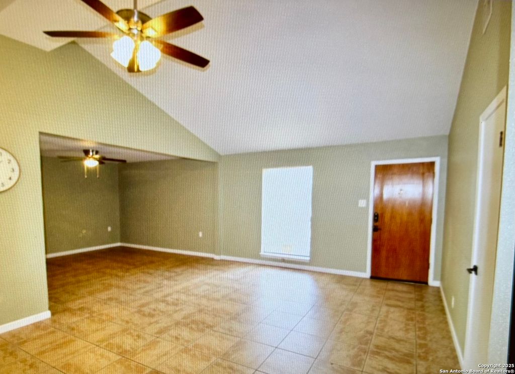 Photo of 315 Mockingbird, Devine, TX 78016 (MLS # 1921063)