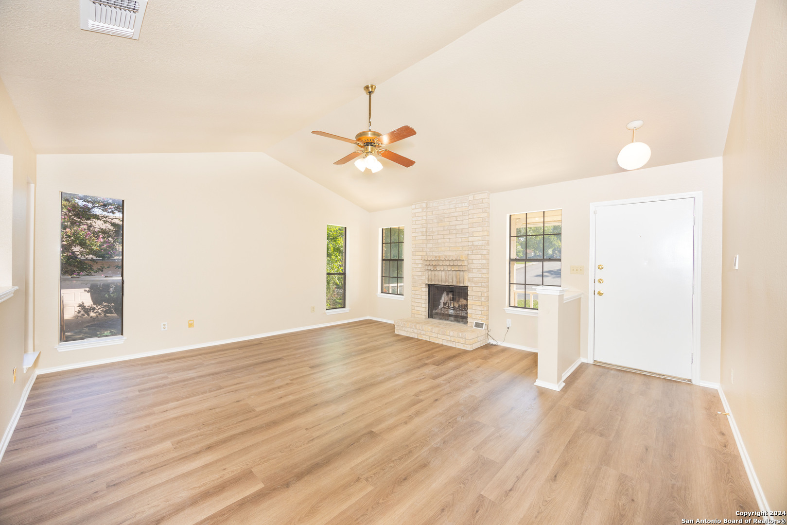 13911 Cypress Hollow Dr
