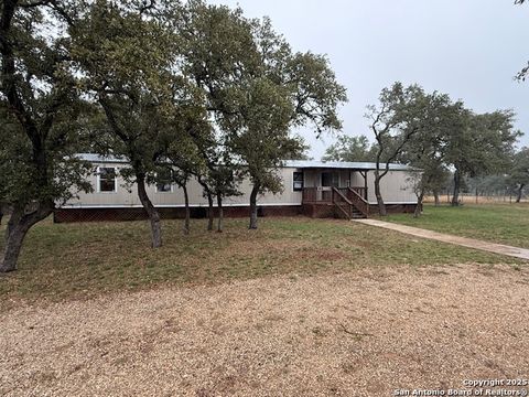 A home in Bandera