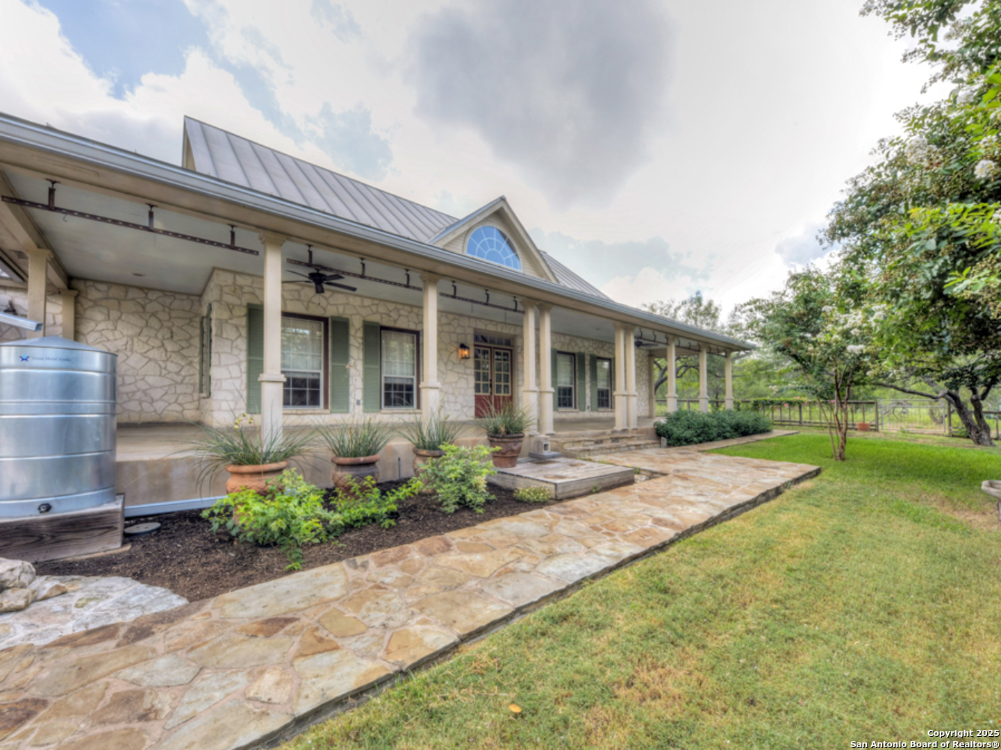 1210 Whispering Woods