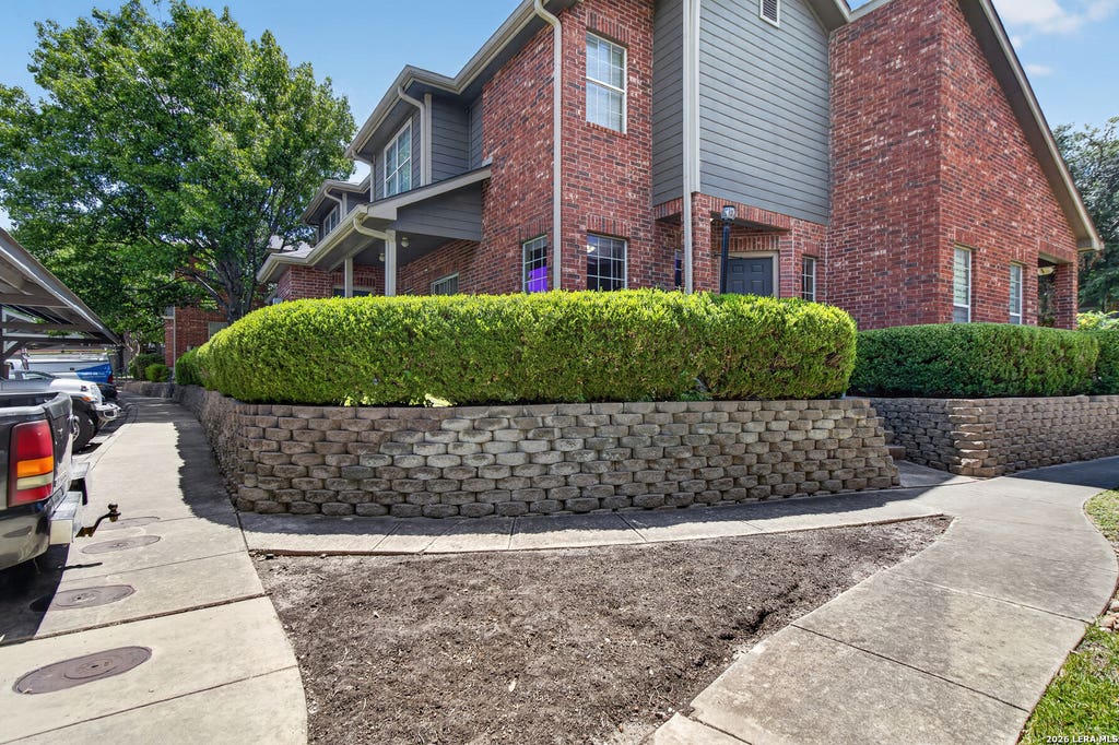 Photo of 36 CHAPEL HILL CIR 36 #36, San Antonio, TX 78240 (MLS # 2007148)