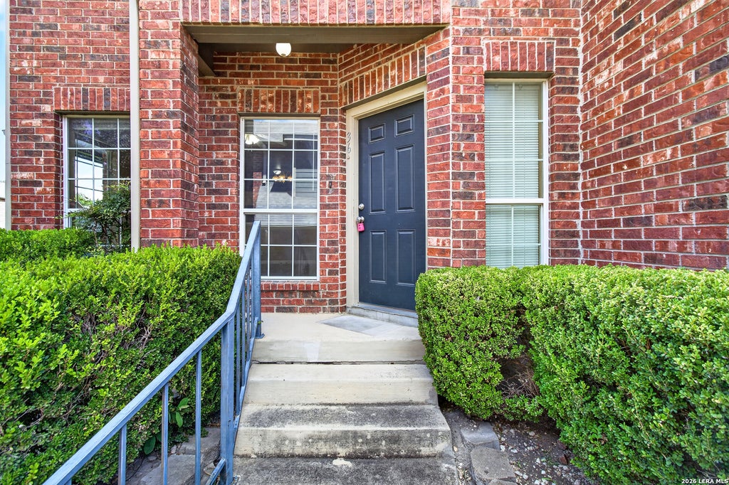 Photo of 36 CHAPEL HILL CIR 36 #36, San Antonio, TX 78240 (MLS # 2007148)