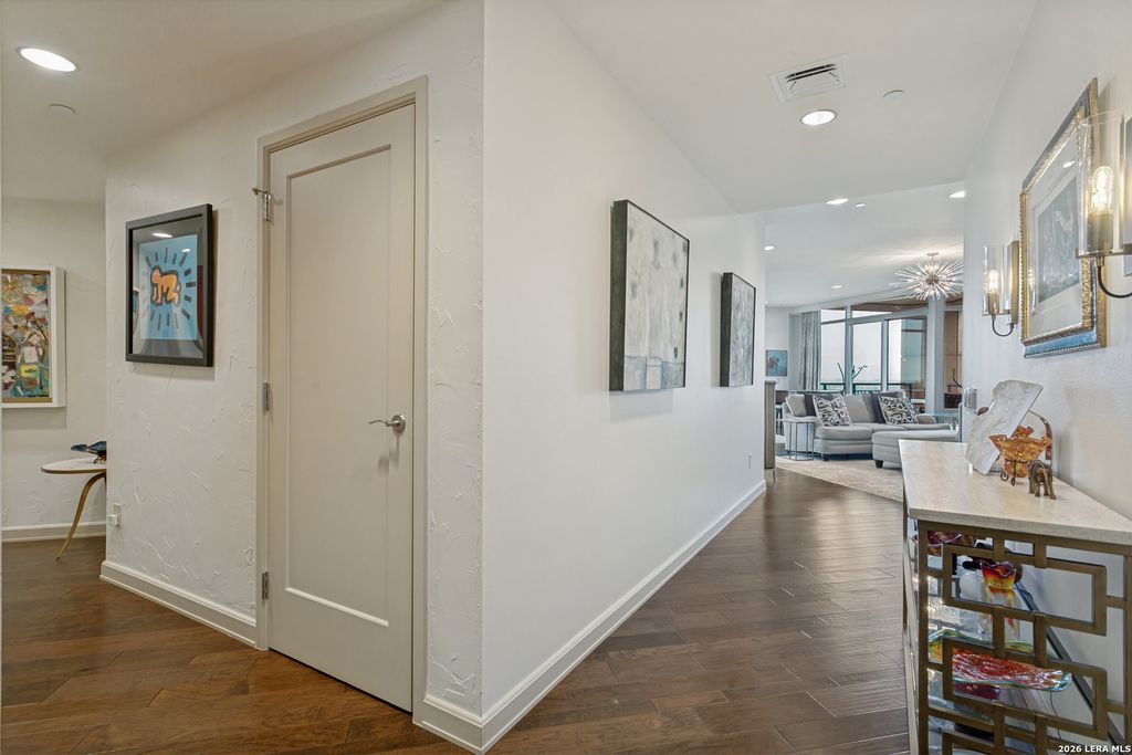 Photo of 4242 Broadway 1702 #1702, San Antonio, TX 78209 (MLS # 1961636)