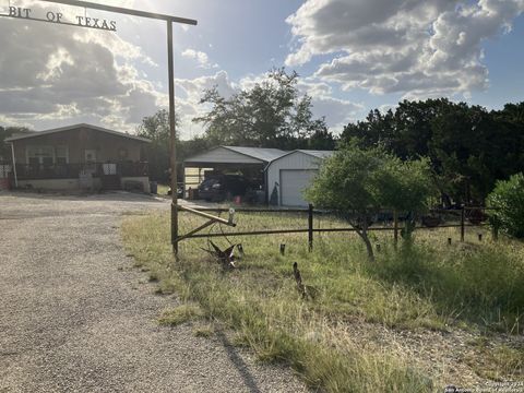 A home in Bandera